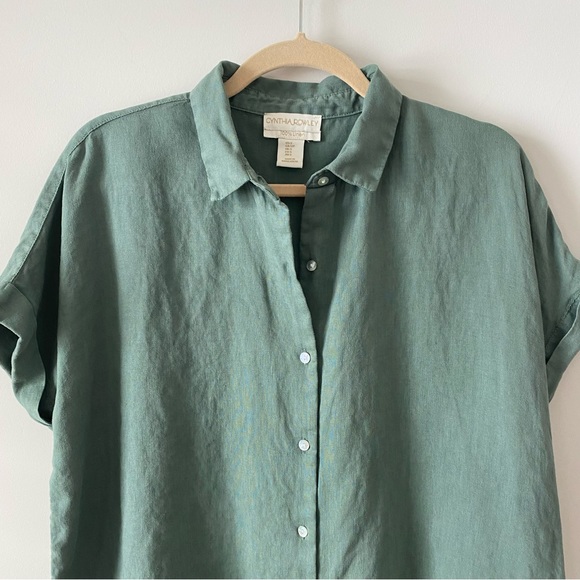 Cynthia Rowley 100% Linen Short Sleeve Pearlized Button Up Blouse size S - Picture 2 of 9